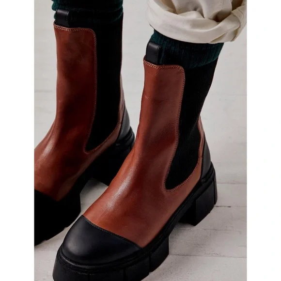 Free People Maren Mid Chelsea Black and Brown Women's Boots - 38.5
